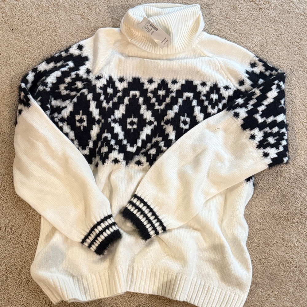 Cozy Black and White Patterned Sweater
